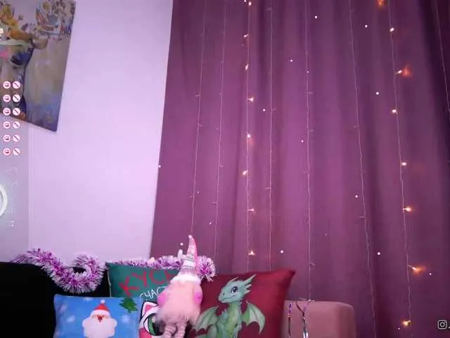 Live sex webcam photo for JuicyyAngel #276937022