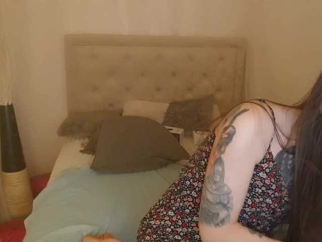 Live sex webcam photo for JuleTrill #276108923