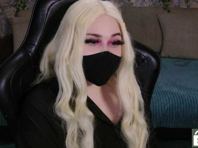 Live sex webcam photo for JulesHoney #278122500