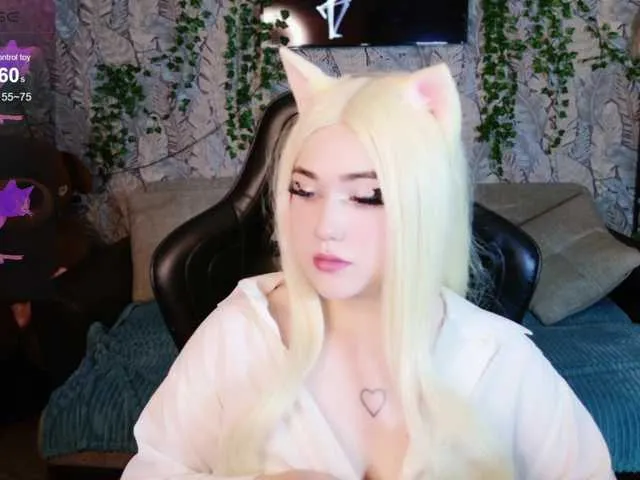 Live sex webcam photo for JulesHoney #278938018