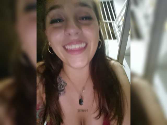 Live sex webcam photo for JuliRoz #277535032