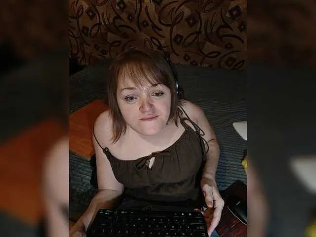 Live sex webcam photo for Julia-79 #277132339