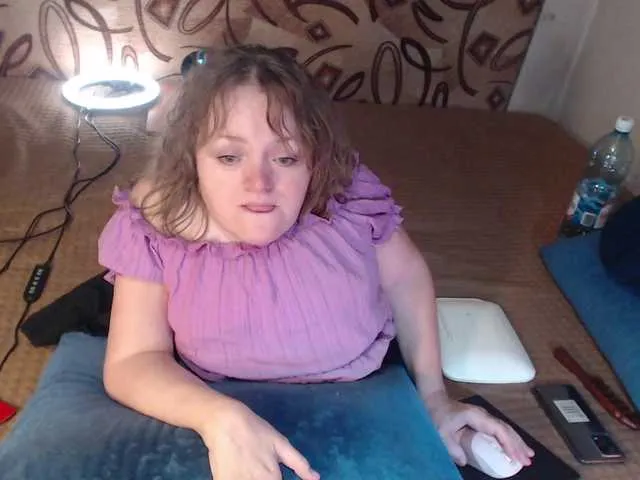 Live sex webcam photo for Julia-79 #290152064