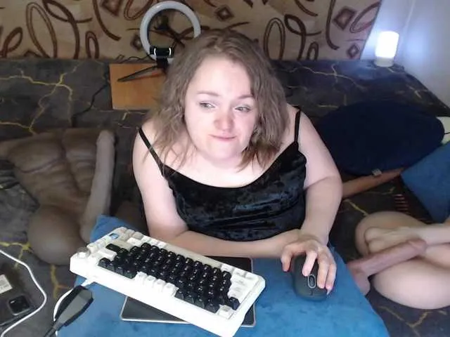 Live sex webcam photo for Julia-79 #290690713