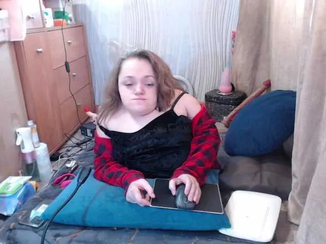 Live sex webcam photo for Julia-79 #290810997