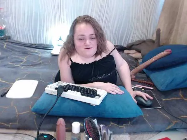 Live sex webcam photo for Julia-79 #290881805