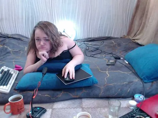 Live sex webcam photo for Julia-79 #291117904