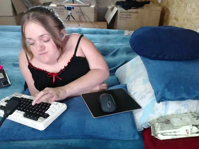 Live sex webcam photo for Julia-79 #291602448