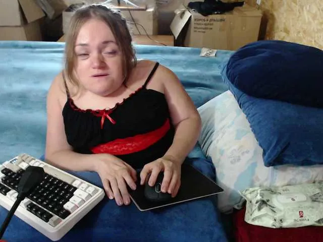 Live sex webcam photo for Julia-79 #291604403