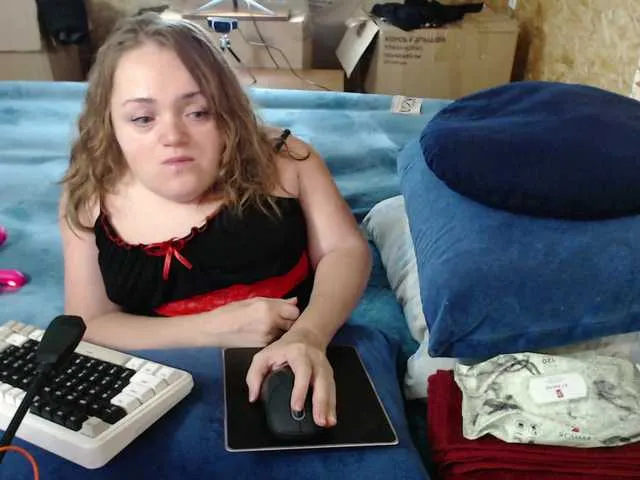 Live sex webcam photo for Julia-79 #291609378