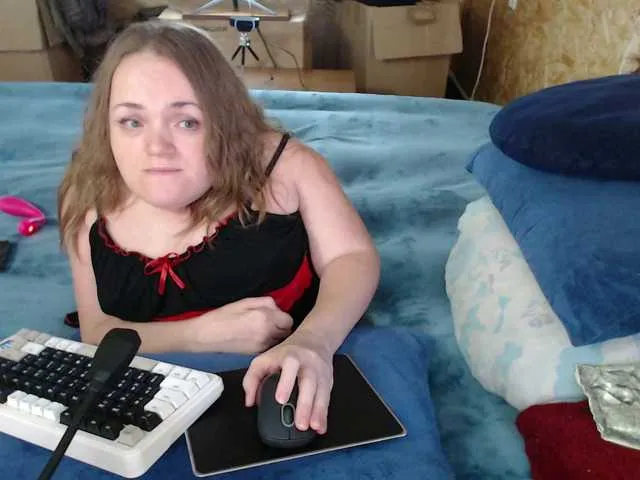 Live sex webcam photo for Julia-79 #291655797