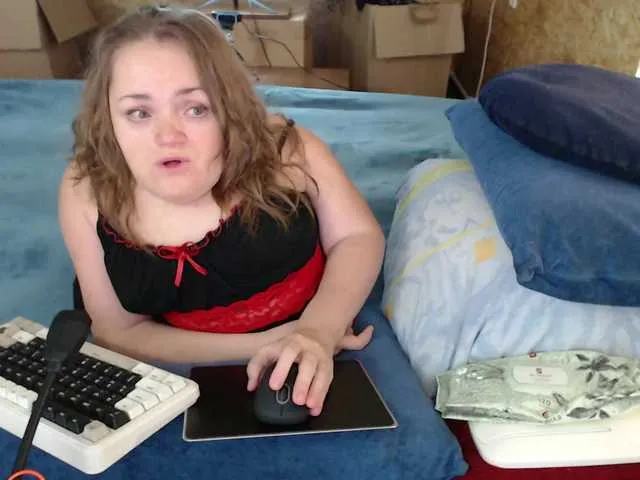 Live sex webcam photo for Julia-79 #291692372