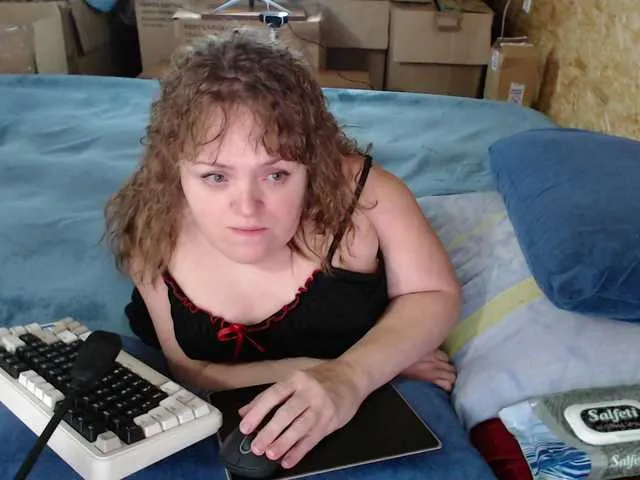 Live sex webcam photo for Julia-79 #291812334