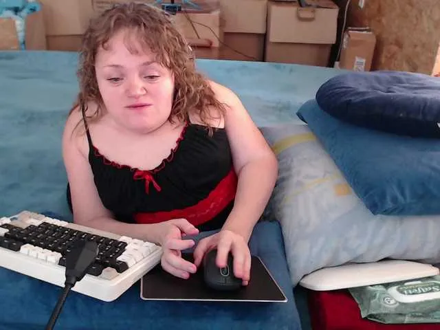 Live sex webcam photo for Julia-79 #291877675