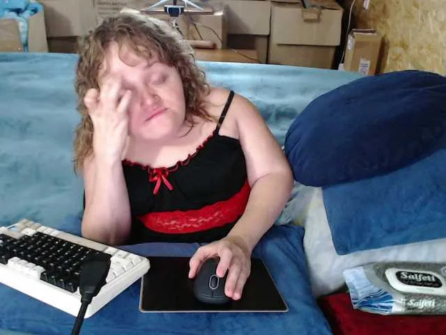 Live sex webcam photo for Julia-79 #291879250