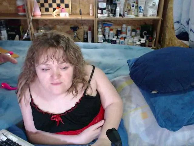 Live sex webcam photo for Julia-79 #292013449