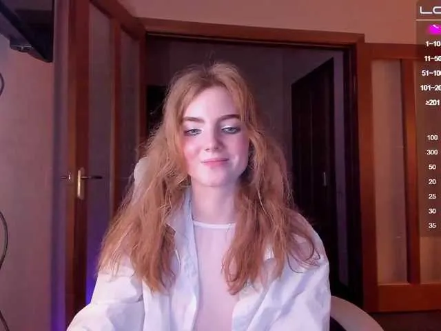 Live sex webcam photo for Julia44442 #275578802