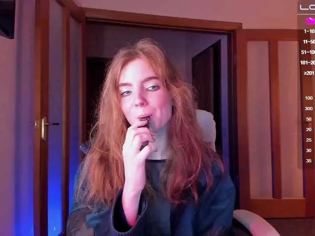 Live sex webcam photo for Julia44442 #275592465