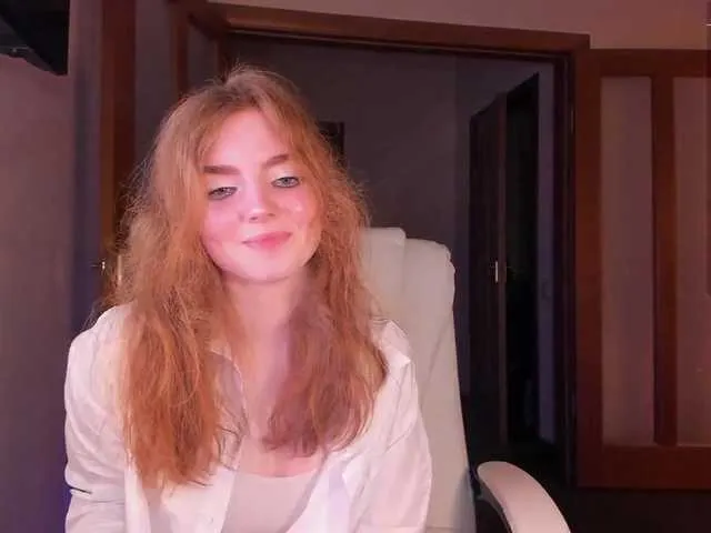 Live sex webcam photo for Julia44442 #275709424