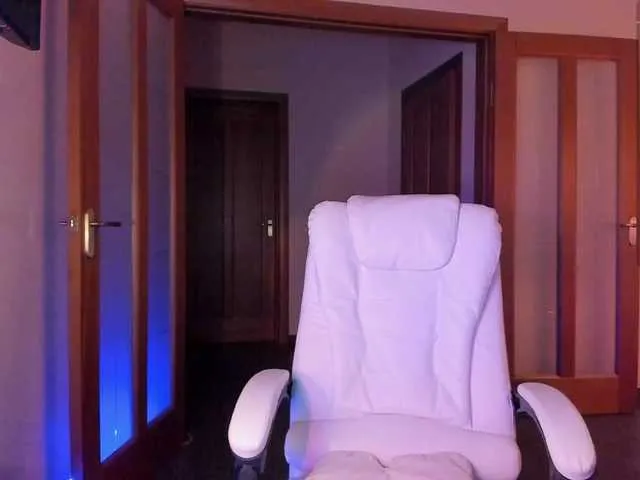 Live sex webcam photo for Julia44442 #275871623