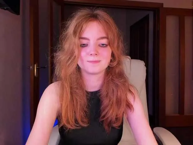 Live sex webcam photo for Julia44442 #275908845