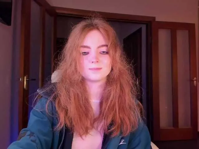 Live sex webcam photo for Julia44442 #275915998