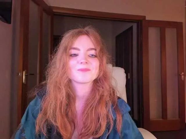 Live sex webcam photo for Julia44442 #275918568