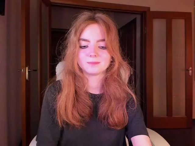 Live sex webcam photo for Julia44442 #275952487