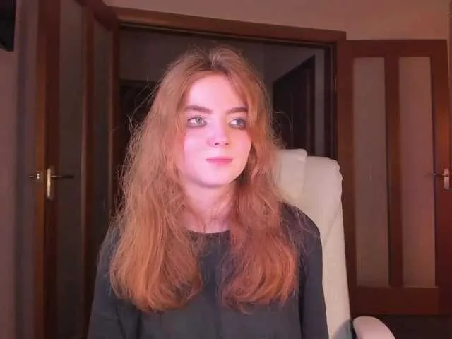 Live sex webcam photo for Julia44442 #275968936