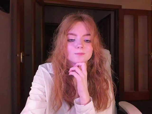 Live sex webcam photo for Julia44442 #275979505