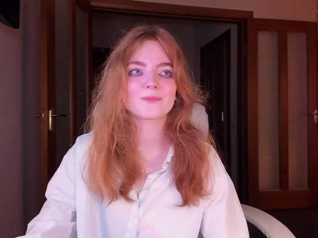 Live sex webcam photo for Julia44442 #275985507