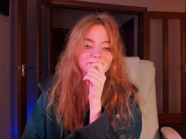 Live sex webcam photo for Julia44442 #276007026