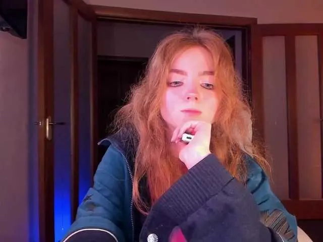 Live sex webcam photo for Julia44442 #276075062