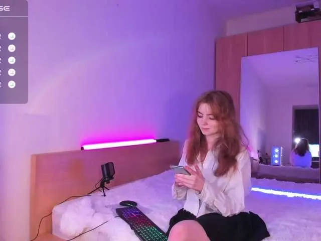 Live sex webcam photo for Julia44442 #276124852