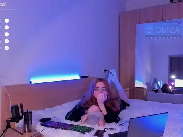 Live sex webcam photo for Julia44442 #276405881