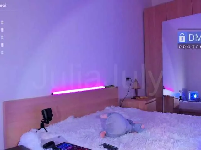 Live sex webcam photo for Julia44442 #276729375