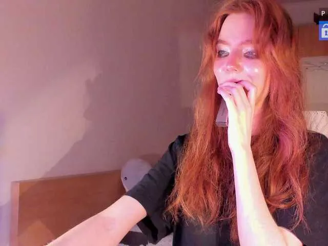 Live sex webcam photo for Julia44442 #277315395