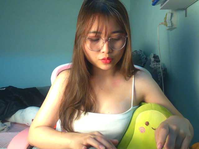 Live sex webcam photo for Julia98 #290511388