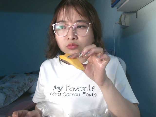 Live sex webcam photo for Julia98 #290607066