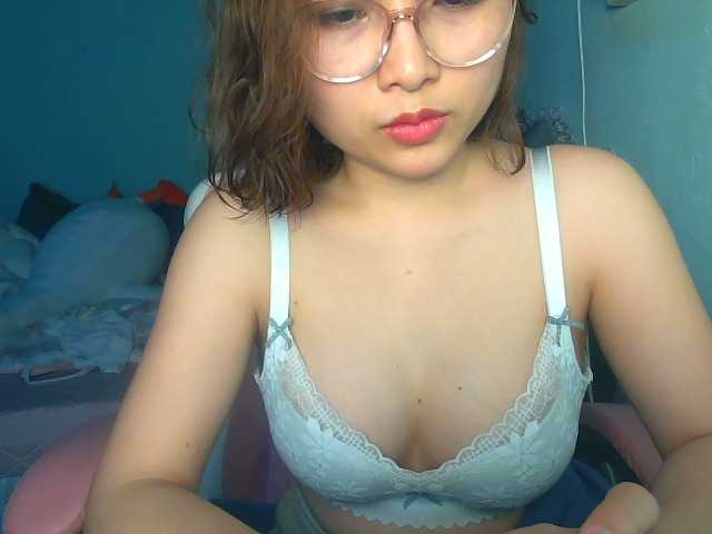 Live sex webcam photo for Julia98 #290730341