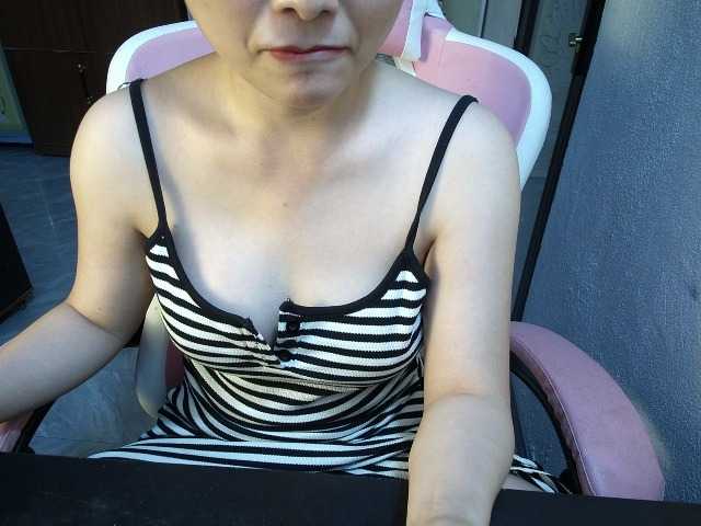 Live sex webcam photo for Julia98 #291782436