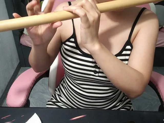 Live sex webcam photo for Julia98 #292266750