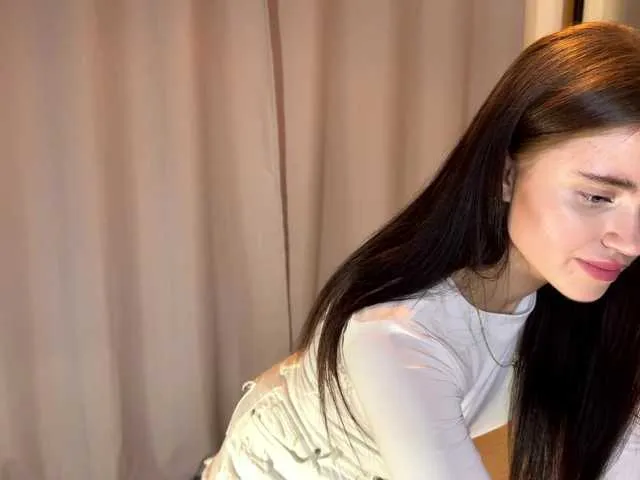 Live sex webcam photo for JuliaCarter #290537226