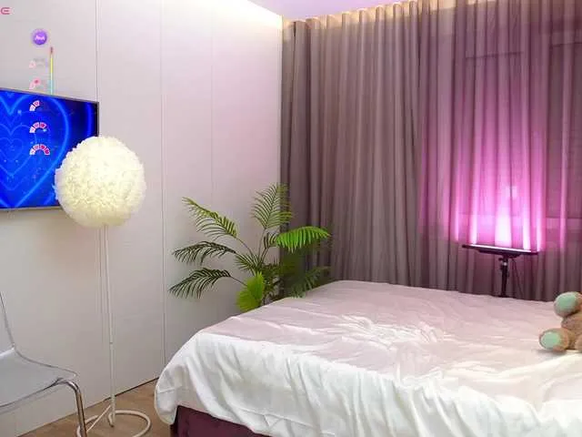 Live sex webcam photo for JuliaCarter #291133592