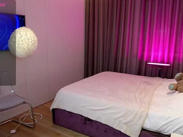 Live sex webcam photo for JuliaCarter #291393857