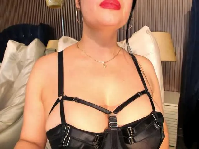 Live sex webcam photo for JuliaDawson #275986847