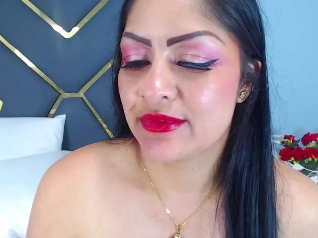 Live sex webcam photo for JuliaHaye #271847696