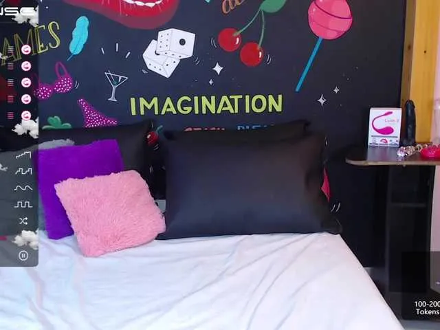 Live sex webcam photo for JuliaHaye #273874985