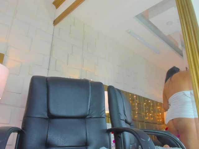 Live sex webcam photo for JuliaHaye #276904883