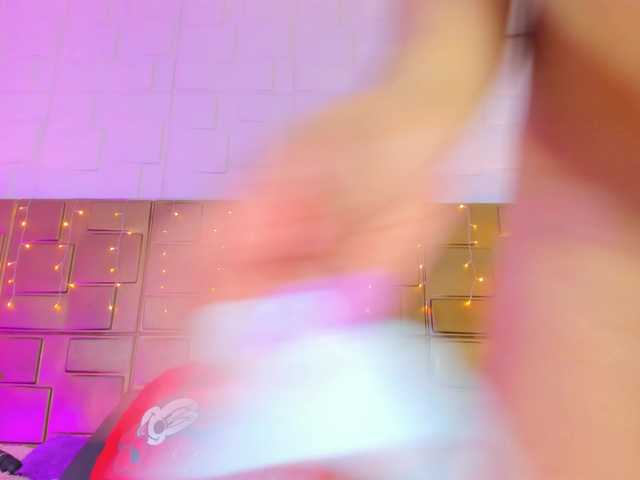 Live sex webcam photo for JuliaHaye #276926777